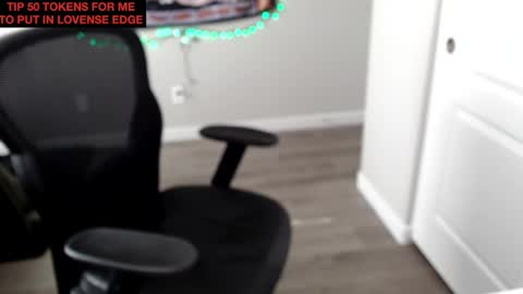 Snapshot of randyroderick chatting on 12/07/24, 07:43 Randy Rod online show from 12/07/24, 07:43