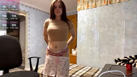 Lia online show from 10/11/25, 01:09