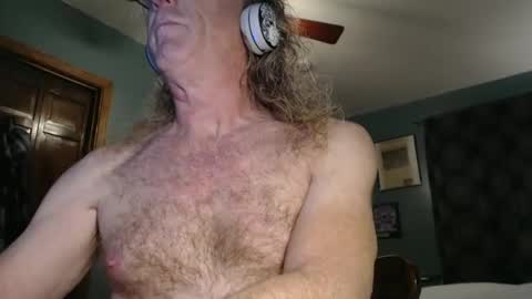 Snapshot of ranger510 chatting on 12/25/24, 02:57 Ranger510 online show from 12/25/24, 02:57