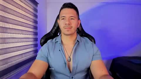 Snapshot of ransoj chatting on 11/17/25, 02:01 Jonas online show from 11/17/25, 02:01