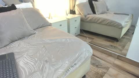 Raquel Moore  online show from 02/16/26, 12:23