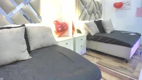 Raquel Moore  online show from 02/20/26, 12:16