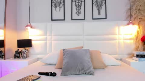 raquel Hyde online show from 04/01/26, 08:50