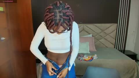 Raquel online show from 02/19/25, 11:38