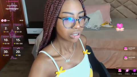 Raquel online show from 03/05/25, 02:56