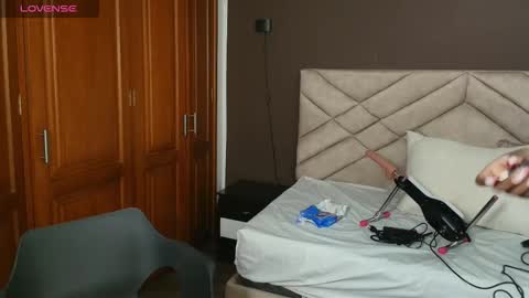 Raquel online show from 10/09/25, 11:41