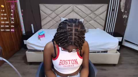 Raquel online show from 12/01/25, 11:59