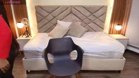 Raquel online show from 03/25/26, 12:11