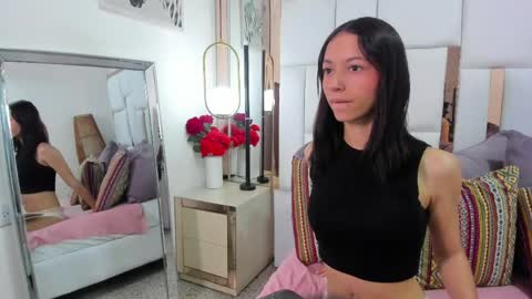 Raquelle online show from 04/30/26, 12:22