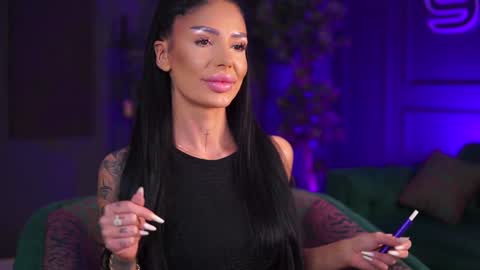 Raquelle online show from 12/21/24, 06:55