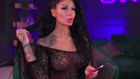 Raquelle online show from 01/04/25, 12:59