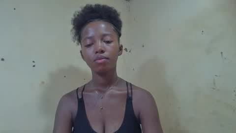 Snapshot of rasoanirinaa chatting on 02/26/26, 10:03 rasoanirinaa online show from 02/26/26, 10:03