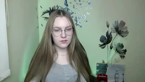 raspberry0101 online show from 12/17/24, 06:42