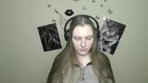 raspberry0101 online show from 01/18/25, 05:15