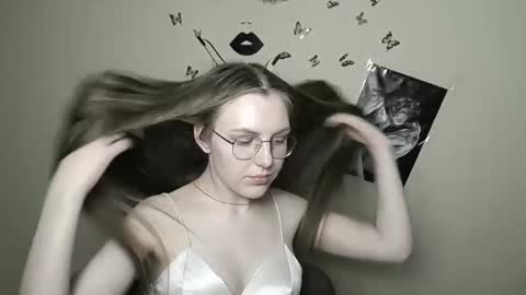 raspberry0101 online show from 01/29/25, 01:48