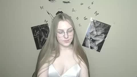 raspberry0101 online show from 01/31/25, 02:26