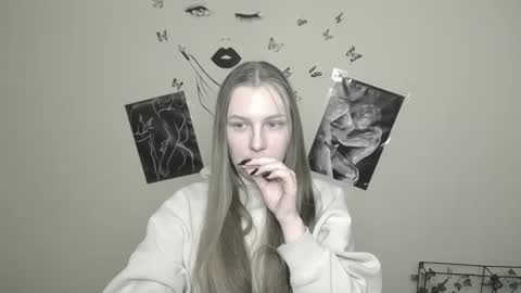 raspberry0101 online show from 02/02/25, 04:32