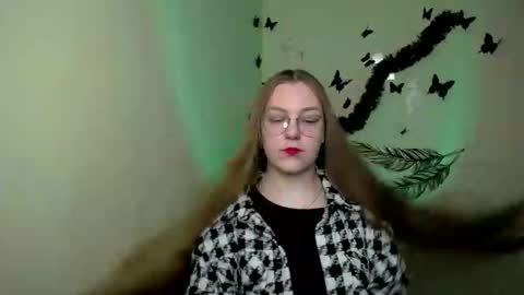 raspberry0101 online show from 02/07/25, 02:04