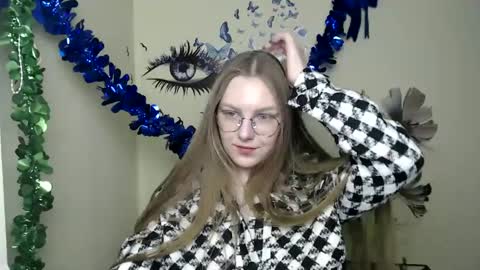 raspberry0101 online show from 02/07/25, 05:40