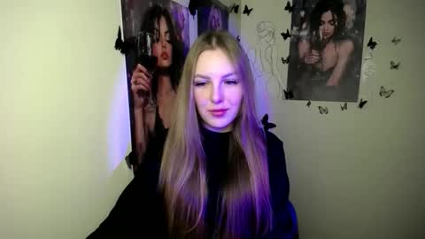 raspberry0101 online show from 10/05/25, 07:07