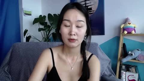 ratna_mm online show from 03/11/25, 08:20