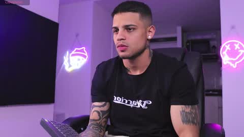 Snapshot of rausch77 chatting on 02/12/25, 07:55 rausch77 online show from 02/12/25, 07:55