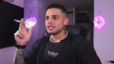 Snapshot of rausch77 chatting on 02/26/25, 08:37 rausch77 online show from 02/26/25, 08:37