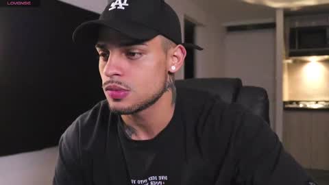 Snapshot of rausch77 chatting on 03/08/25, 09:39 rausch77 online show from 03/08/25, 09:39