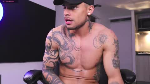 Snapshot of rausch77 chatting on 03/08/25, 12:41 rausch77 online show from 03/08/25, 12:41