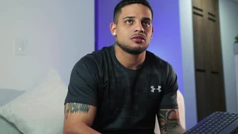 Snapshot of rausch77 chatting on 09/13/25, 08:03 rausch77 online show from 09/13/25, 08:03