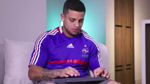 Snapshot of rausch77 chatting on 10/12/25, 07:29 rausch77 online show from 10/12/25, 07:29