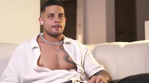 Snapshot of rausch77 chatting on 11/29/25, 06:49 rausch77 online show from 11/29/25, 06:49