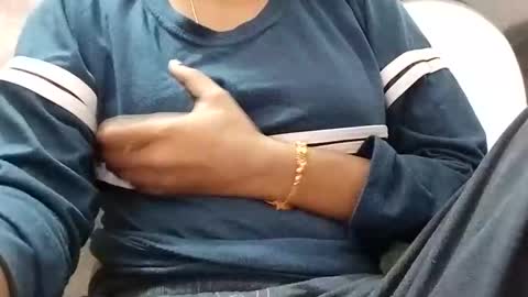 Snapshot of rava_sexy chatting on 11/08/25, 03:39 rava_sexy online show from 11/08/25, 03:39