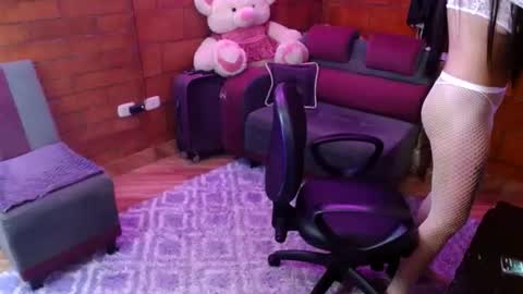 Snapshot of raven__purple chatting on 07/31/26, 02:11 raven__purple online show from 07/31/26, 02:11