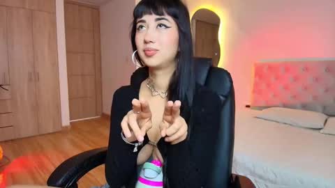 Raven  online show from 10/28/25, 01:14