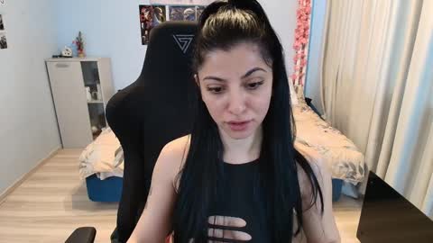 raven_haired_goddess online show from 04/09/26, 07:47