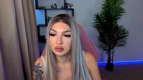 raven_inkk online show from 12/02/25, 09:47