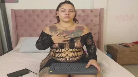 Snapshot of raven_noctis_ chatting on 02/08/26, 01:25 Raven online show from 02/08/26, 01:25