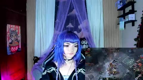 Snapshot of ravencollen chatting on 07/17/26, 12:06 ravencollen online show from 07/17/26, 12:06
