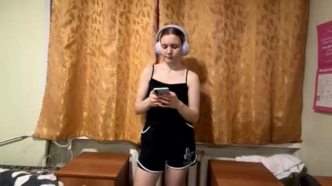 Snapshot of ravenmaskaly chatting on 02/10/26, 07:29 Andriana online show from 02/10/26, 07:29