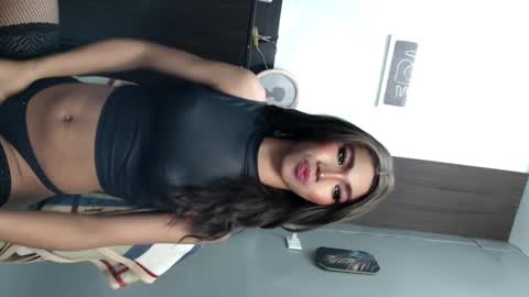 ravennaxx online show from 02/24/25, 08:14