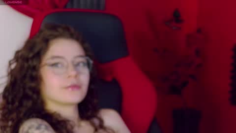 Snapshot of ravennmoonn chatting on 10/02/25, 09:11 Raven online show from 10/02/25, 09:11