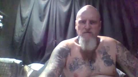 Snapshot of ravens18816981 chatting on 12/18/25, 07:47 ravens18816981 online show from 12/18/25, 07:47