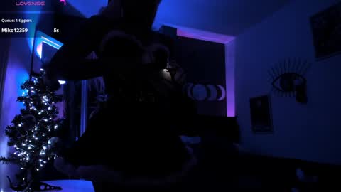 Raven Witch online show from 12/23/24, 09:08