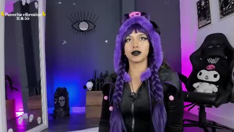 Snapshot of ravenwitch_ chatting on 06/26/26, 07:18 Raven Witch online show from 06/26/26, 07:18