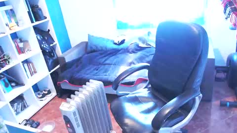 Snapshot of ravingr3d3 chatting on 02/17/25, 12:16 ravingr3d3 online show from 02/17/25, 12:16