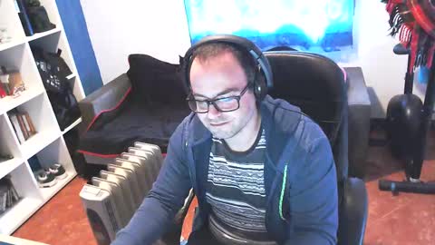 Snapshot of ravingr3d3 chatting on 02/18/25, 12:17 ravingr3d3 online show from 02/18/25, 12:17