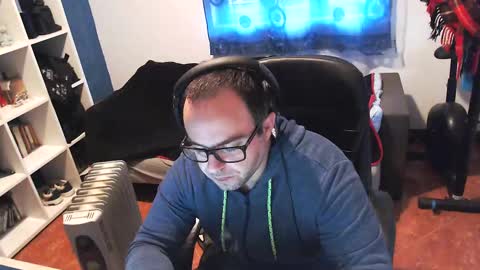 Snapshot of ravingr3d3 chatting on 02/19/25, 09:06 ravingr3d3 online show from 02/19/25, 09:06