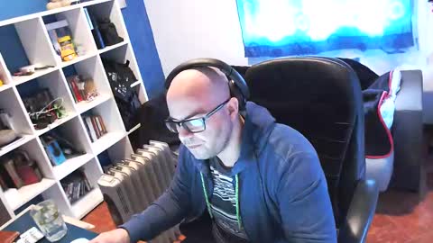 Snapshot of ravingr3d3 chatting on 02/19/25, 12:22 ravingr3d3 online show from 02/19/25, 12:22