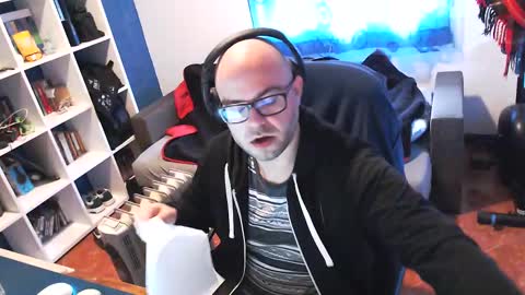 Snapshot of ravingr3d3 chatting on 02/20/25, 09:11 ravingr3d3 online show from 02/20/25, 09:11